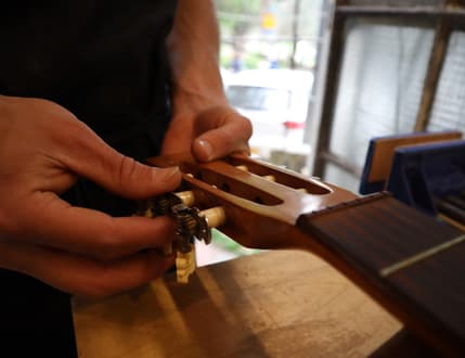 Image 3 for Olinky Guitars - בנית גיטרות, תיקון גיטרות וסט אפ