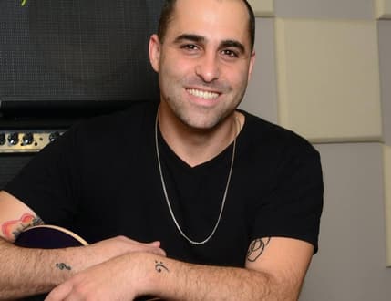 Image 1 for Zach Agassi