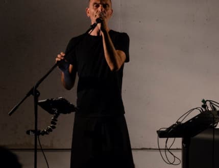 Image 3 for הקוביה