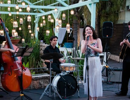 Image 4 for Jazz & Tonic - הרכב ג'אז לאירועים