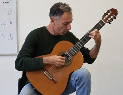 Image 4 for במה פתוחה - מועדון הגיטרה הקלאסית