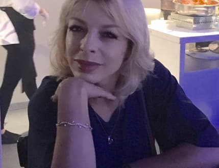 תמונה 3 עבור לורה