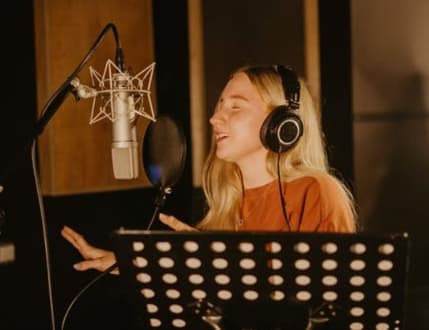 Image 3 for The Pro Voice Over