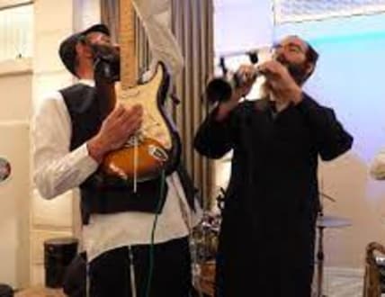 תמונה 1 עבור להקה בוכרית מבית אבא