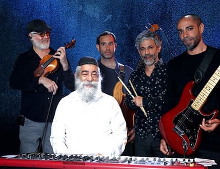 Image 1 for אריאל זילבר והלהקה – מופע חדש עם להיטי ״מישהו״