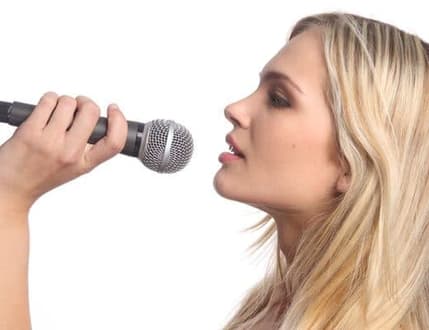 Image 3 for נירה גל - מורה לפיתוח קול וסופרת