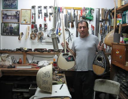 תמונה 3 עבור שוקי בוזוקי Builder Bouzouki Guitar Luthier