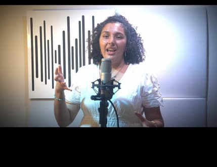 Image 1 for מעיין נחמה עמבר