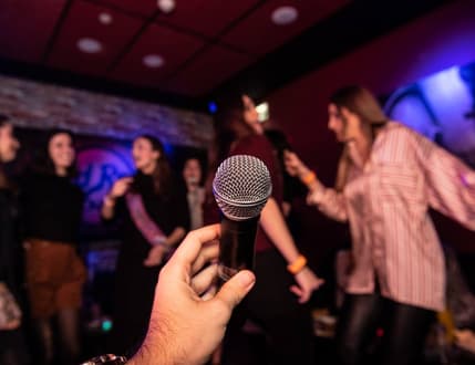 תמונה 3 עבור Stage Karaoke & Bar - סטייג בר קריוקי