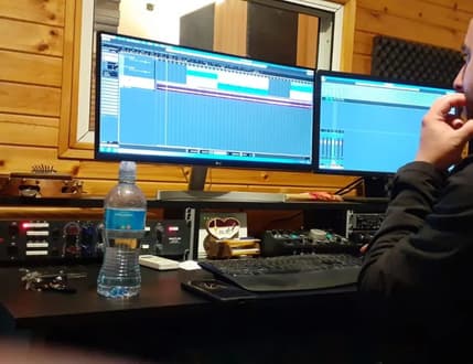 Image 4 for אולפן הקלטות - סינקופה מושב רגבה