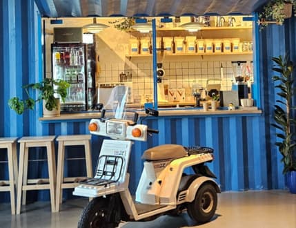 Image 1 for Café Blue