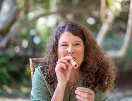 תמונה 2 עבור במה ליצירה