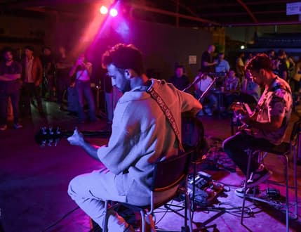 תמונה 1 עבור Men In Verchina band