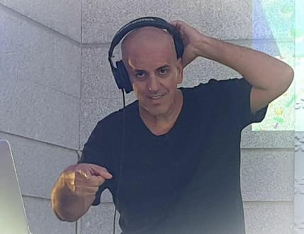 Image 2 for Dj-lior Badash Red M