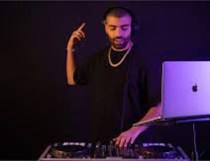 תמונה 3 עבור DJ BAREL